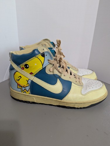 Scarpe da basket alte vintage Nike Dunk da uomo taglia 10 Pikachu Pokemon (2007)