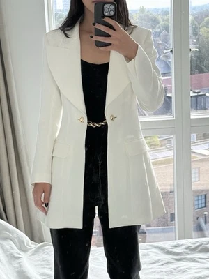 Impresionante Blazer Blanco Massimo Dutti Studio Collection, Detalle Solapa, Cadena Dorada Foto 1 de 4