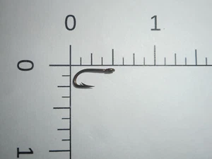 100 MUSTAD #13 Fly Tying Bronzed Sheepshead Hooks ex strong Straight Ringed 3948 - Picture 1 of 3