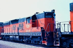 DIAPOSITIVA ORIGINAL EKTACHROME BESEMER & LAKE ERIE SD-9 #828 SPRINGFIELD, PA 5/30/76 - Imagen 1 de 1