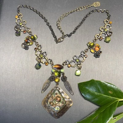 Collar Yousi Renacimiento Victoriano Flecos de Cristal Bronce Joyería Patrimonial Usado Foto 1 de 4