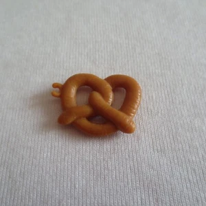 ¡NUEVO! 2022 Muñeca Barbie Big City Big Dreams Brooklyn Roberts Pretzel de la ciudad de Nueva York - Imagen 1 de 3