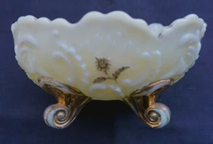 Antique 1899 EAPG Northwood LOUIS XV Ivory Custard Glass Berry Bowl 4x5 - Picture 1 of 4