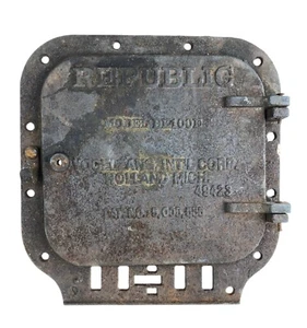 Antique Vtg Republic Cast Iron Wood Stove Door Vogelzang Int'l Holland MI BE100E - Picture 1 of 3