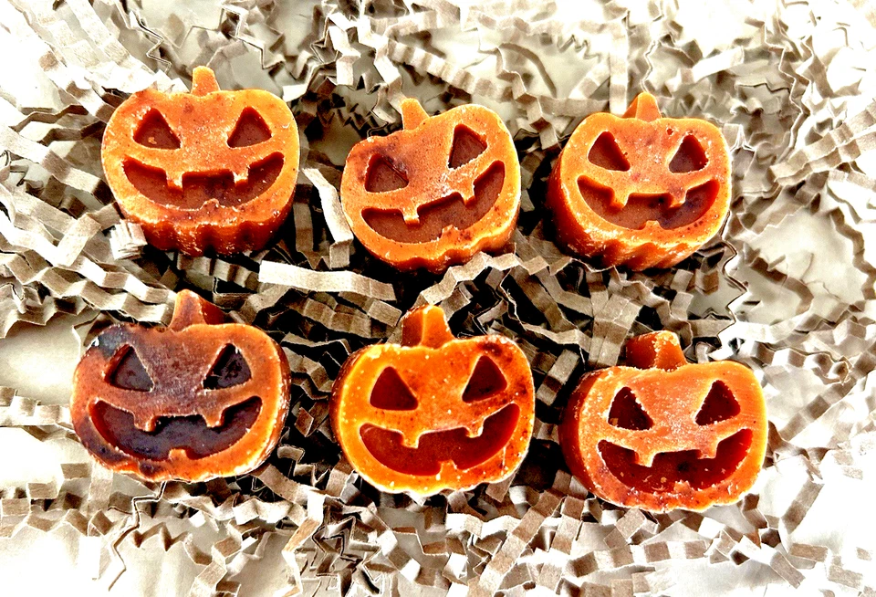 AUTUMN NIGHTS TYPE-JACK- O- LANTERN'S- FALL- HALLOWEEN- Primitive  Wax Tarts - Image 1 of 1