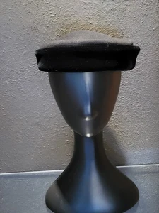 Merrimac Hat Corp schwarze Wollmütze getrimmt schwarz Samt Gr. 22 - Bild 1 von 12