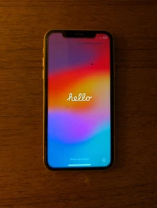Apple iPhone XR | 128GB | Unlocked | Yellow | Screen crack | Read description - Zdjęcie 1 z 5