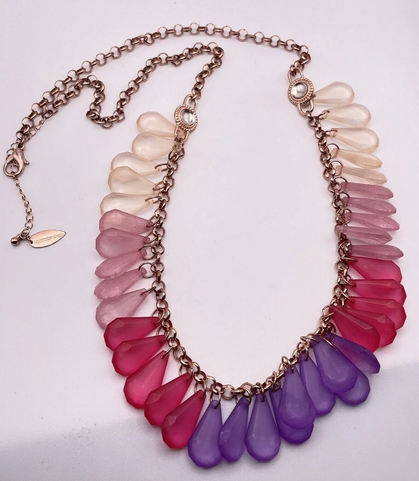 Colar Coldwater Creek rosa roxo declaração amuletos lágrima ousado colorido - Imagem 1 de 4