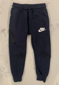 Nike YOUTH Sportswear Tech Fleece Pants, Boys XS, Navy 804818-473 - Picture 1 of 5