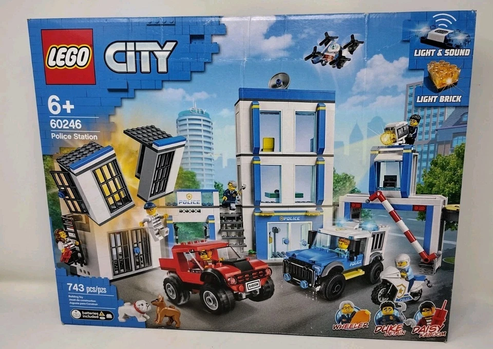 Lego 60246 Estación de Policía de la Ciudad 743 piezas RETIRADO ¡Nuevo! Foto 1 de 4