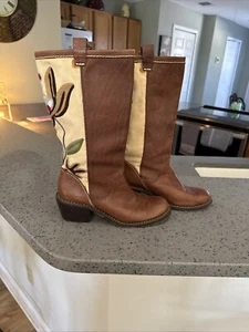 American Eagle Stiefel bestickt Blumen Damengröße 6 gebraucht, in einwandfreiem Zustand - Bild 1 von 9