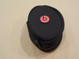 Zipped Soft Oval Carrying Case - for Beats Solo Wireless Headphones - BLACK - Picture 1 of 3