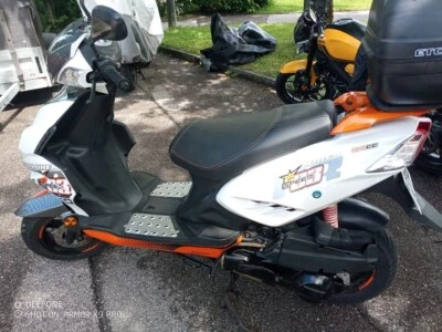 Explorer Speed 125 Motorroller - Bild 1 von 4