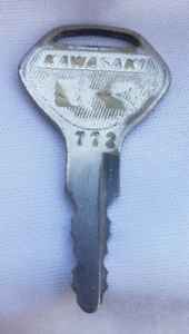 Vintage OEM KAWASAKI  MOTORCYCLE IGNITION KEY Number  772 - Picture 1 of 2