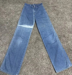 Youth Girls Vintage 1970's Levi's W/ Pink Stitching Size 14, 30" Inseam - Picture 1 of 4