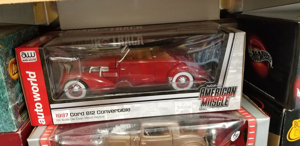 1:18 Auto World 1937 Cord 812 Convertible - Image 1 of 1