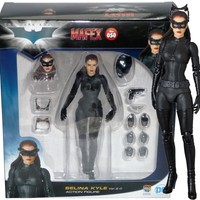 mafex selina kyle 2.0