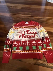 DISNEY TOY STORY PIZZA PLANET CHRISTMAS SWEATER Men's Size Medium - Picture 1 of 3