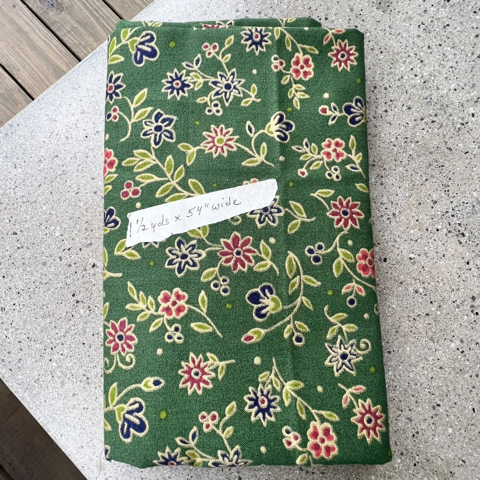 Tecido Concord Fabrics Happy Flowers floral sobre algodão verde 1,5 jardas x 54"" - Imagem 1 de 3