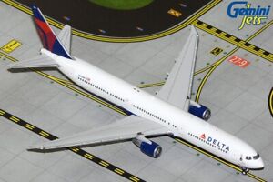 Delta Air Lines Boeing 767-400ER Gemini Jets GJDAL2153 Scale 1:400 IN STOCK