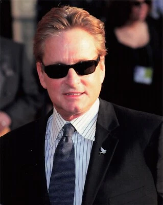 Michael Douglas Movie Press Photo 8x10 Candid Event  *P90a - Image 1 of 2