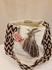 Wayuu Beige Hobo Bag 100% cotton Made in Colombia "Hand Made"  - Picture 1 of 4