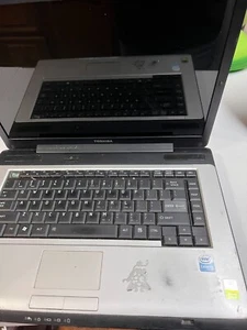 Toshiba Satellite Laptop Portable Computer A205 S5000 Intel Celeron Dolby WiFi - Picture 1 of 2