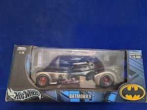BATMOBILE Battle Damaged Limited Edition 1989 1:18 HOT WHEELS NEW SEALED RARE - Picture 1 of 3