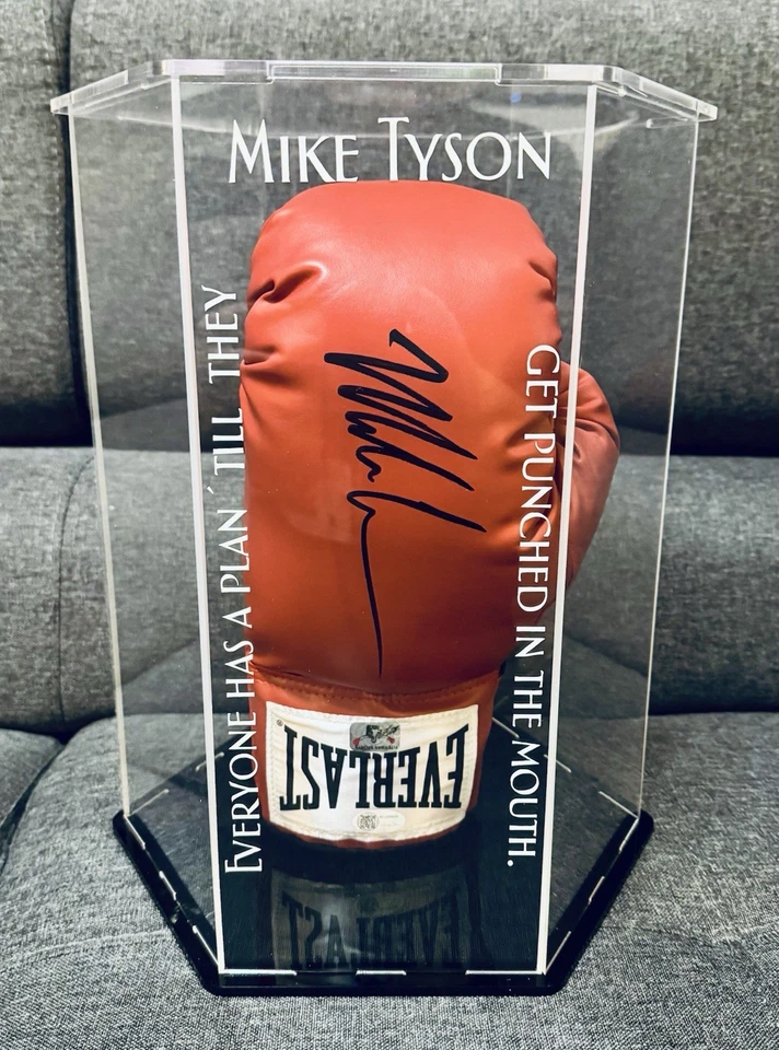 Mike Tyson signierter Everlast Boxhandschuh / Vitrine / JSA Fiterman Sports - Bild 1 von 4