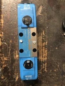 DG4V32NMUH760 529764 Eaton Vickers (Danfoss) Valve DG4V-3-2N-M-U-H7-60 - Picture 1 of 1