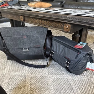 Peak Design Everyday Messenger V2 Car Shoulder Bag + Everyday Sling Lot - Picture 1 of 9