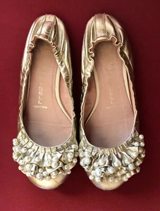 Jeffrey Campbell Ibiza Pearl Gold Ruffle Elastic Ballet Flats Sz 36.5M - Picture 1 of 9