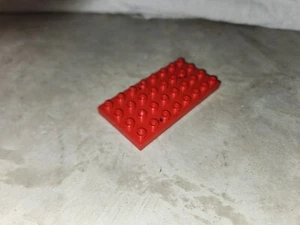 Lego DUPLO 4x8 stud size red base plate - Picture 1 of 4
