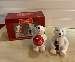 Coca Cola Polar Bear Salt And Pepper Shaker Set Ceramic Coke With Box - Bild 1 von 13