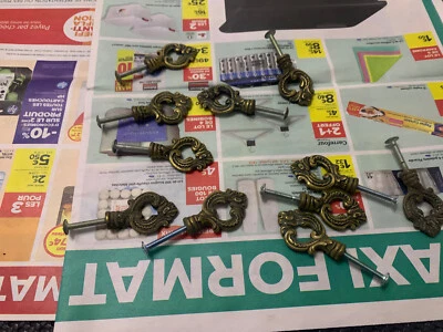 lot de poignées meuble ancien forme cle - Photo 1/4