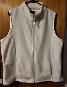 LADIES CREAM FLEECE VEST -SIZE XL - Picture 1 of 1