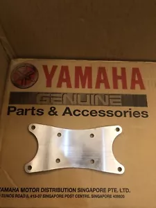 RD350 RZ350 RD250 1UA 1XG 51L F1 F2 YPVS FRONT FENDER BRACKET - Picture 1 of 2