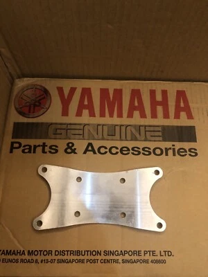 RD350 RZ350 RD250 1UA 1XG 51L F1 F2 YPVS  FRONT FENDER BRACKET  - Image 1 of 2