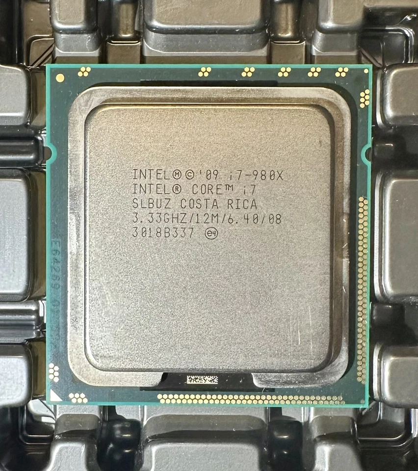 Intel i7-980X Extreme Edition 6 Core 3,33GHz 12M LGA1366 CPU SLBUZ i7 980X - Bild 1 von 1