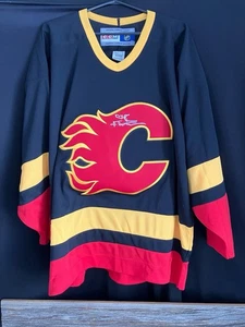 Calgary Flames Signed jersey Cliff Fletcher. CCM Size LARGE - Picture 1 of 10