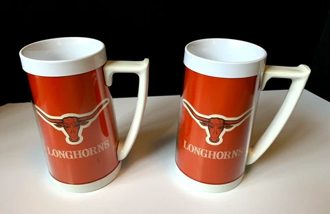 (2) Large "Texas Longhorns" Thermo-Serv Plastic Mugs Cover