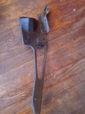 Soporte panel cabezal delantero Cadillac 90-92 Brougham  Foto 1 de 2