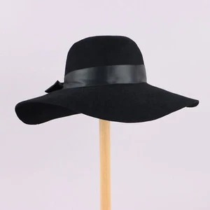 Vintage Hut Pierre Cardin aus Schwarzem Filz der 70er Jahre - Bild 1 von 5