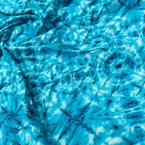 Tela de spandex de nailon azul y blanco abstracto elástico en 4 vías para trajes de baño - Imagen 1 de 6