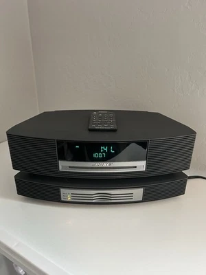 Музыкальная система Bose Wave с сменщиком нескольких компакт-дисков - графитовый серый (черный) - Изображение 1 из 4