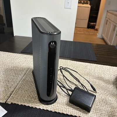 16x4 DOCSIS 3.0 Cable Modem Plus AC1600 Router.   Model Mg7540 - Image 1 of 3