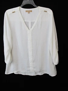 Ellen Tracy Women’s Blouse Size XL V Neck Gold Emblems 3/4 Tab Sleeves D-23 - Picture 1 of 7