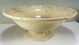 Daniel Cremieux PROVENCE Round Footed Serving Bowl Stoneware Embossed Scroll - Bild 1 von 4