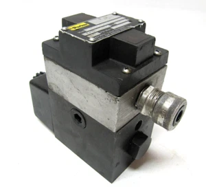 Parker Hydraulic Directional Control Valve 3000PSI 120VAC D3W1BNYC15 - Picture 1 of 9