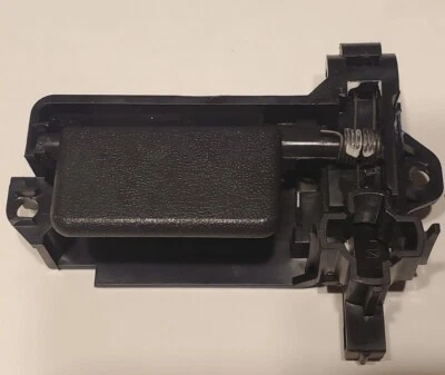 1995 - 2005 年雪佛兰骑士原始设备制造商手套盒闩锁手柄炭黑色海浪 — 第 1/4 张图片